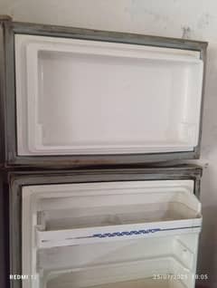 Dawlance refrigerator 2door best condition