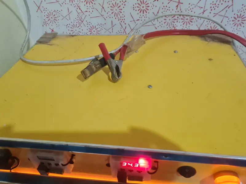 50 eggs semi automatic incubator 12v and 220v supported — photo 3