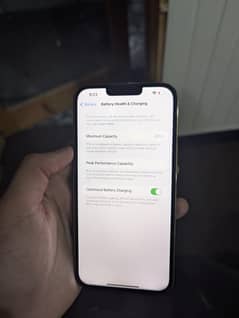 Iphone 13 pro max Display message only