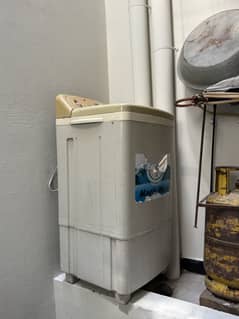 Toyo Washing Machine and Dawlance Dryer Spinner