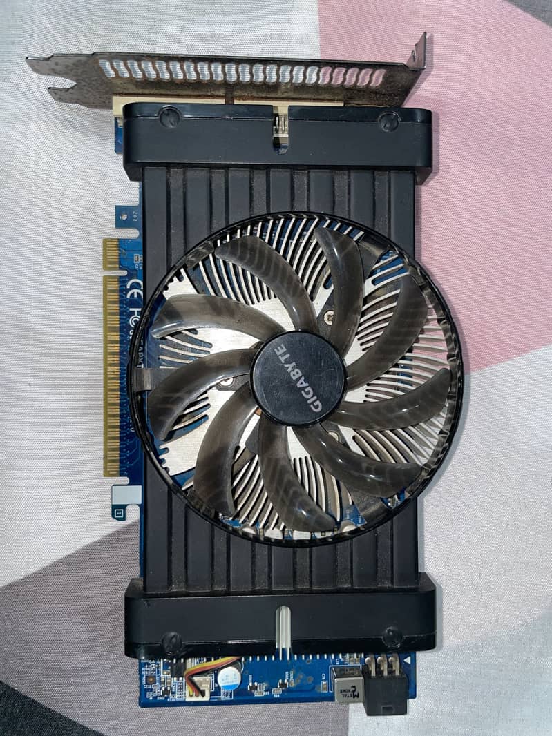 Gtx 550ti 1GB DDR5 graphics card 0