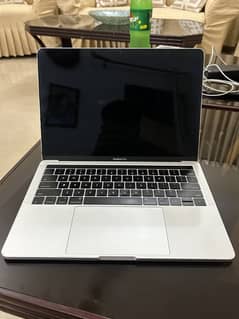 MacBook Pro 2017 Retina i7 | 16GB RAM | 512GB SSD | Touch Bar