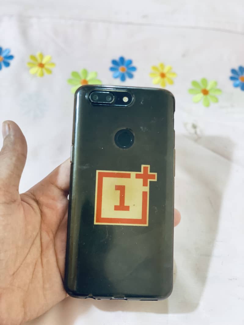 One Plus 5T with complete box orginal 4