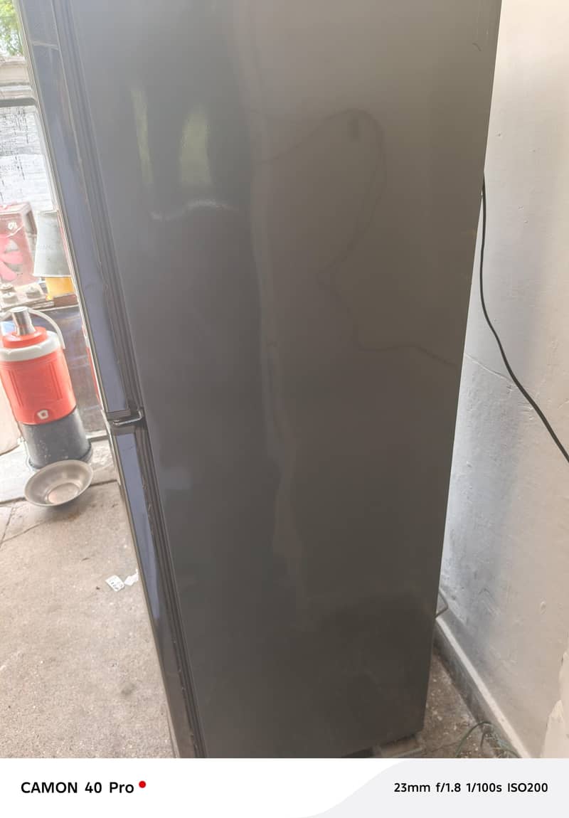 Dawlance Fridge Medium size 2