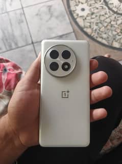 One Plus 13 10/10 box open 24gb 512gb