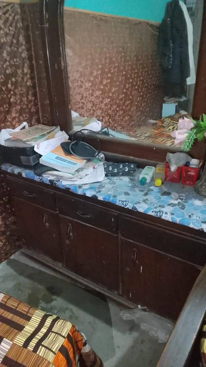 dressing table 2