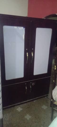 3 wardrobes for sale 1 showcase in crockery. 2 cloth wardrobe