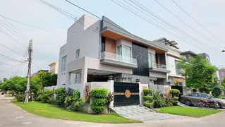 5 MARLA BRAND NEW MODREN DESIGN CORNER DREAM HOME FOR SALE