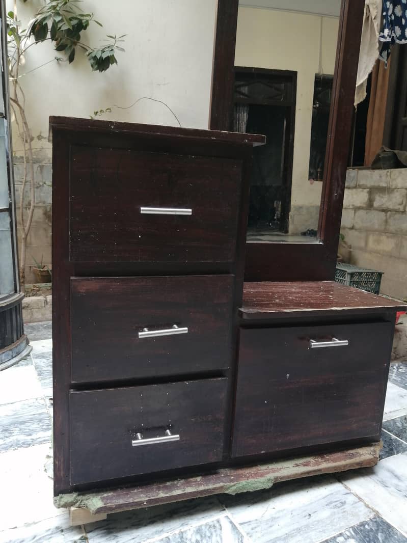Dressing table 1