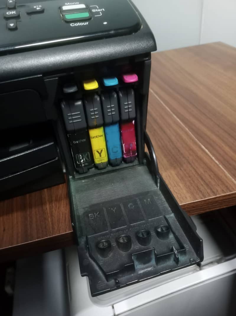 Brother MFC-J615W All-in-One Printer – Display Faulty, Cartridge Empty 1