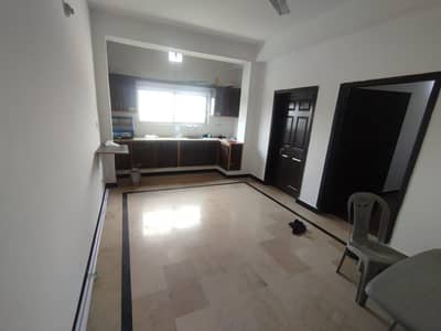 Flat Available for Sharing