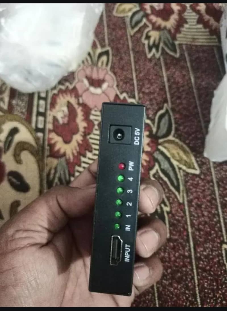 HDMI SPLITTER 2K 4K/ HDMI 4 Port ( 1 Input and 2 Same Screen Output 2
