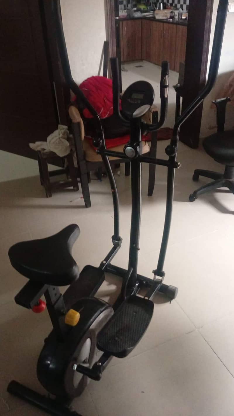 Exercise Elliptical Cycle 2 in 1 Contact this number: 03234922908 4