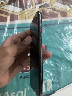 aquos r1