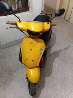 petrol scooty for sale