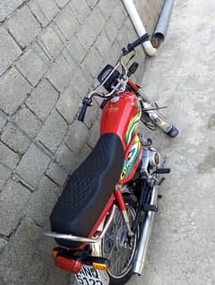 Honda 70 CD please contact WhatsApp 0305,1472771