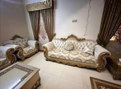 7 seaters sofa with Table