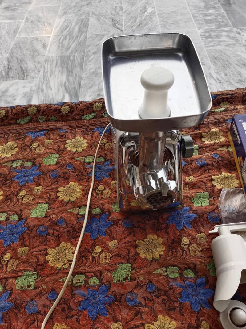 GEEPAS SUPER MEAT GRINDER 4