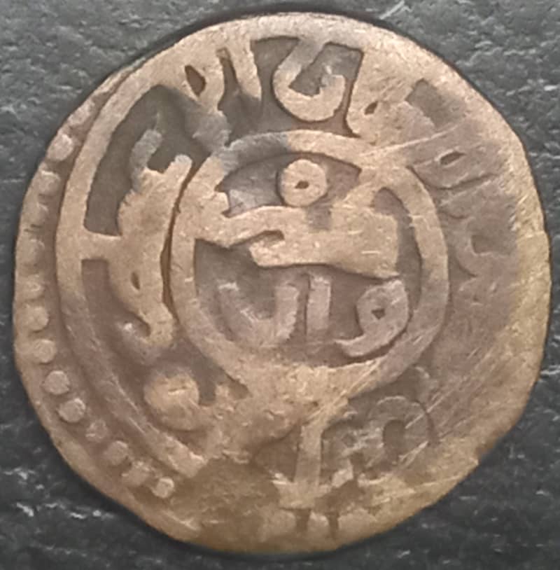 Old Antique Coins in Very Good Condition - Coins & Notes - 1104335098