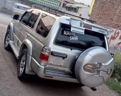 Toyota Surf SSR-G . . . V6 3400 CC . . . 2000 Model 2017 Regesterd . . . .
