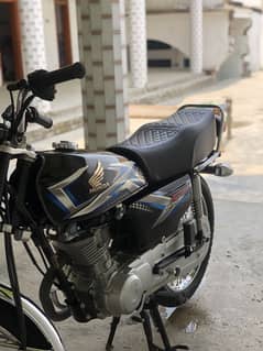 Honda 125 24/25 urgent sale