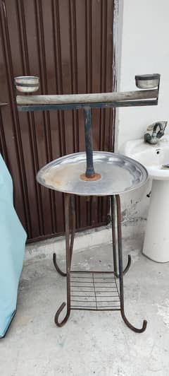 Tame Parrot stand