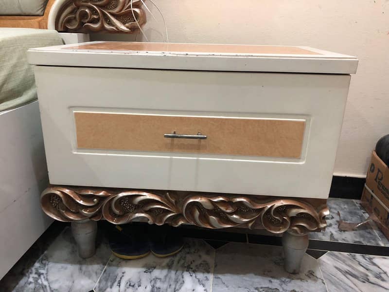 King Sized Double Bed with side tables and or dressing table 3