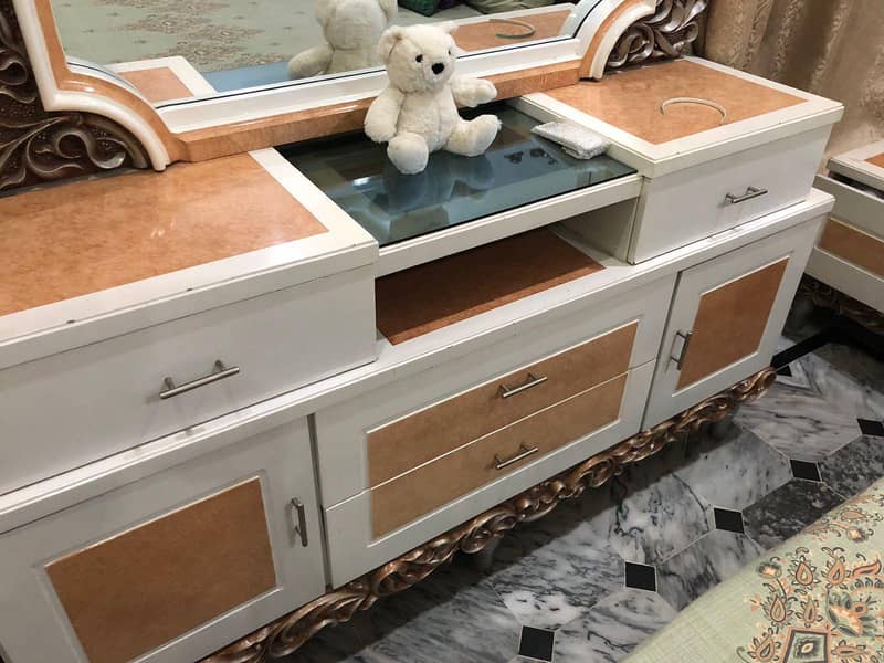 King Sized Double Bed with side tables and or dressing table 7