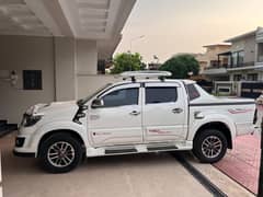 TOYOTA HILUX VIGO CHAMP TRD