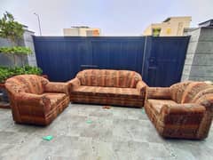 5 SEATER SOFA SET FOR SALE NEAT CONDITION