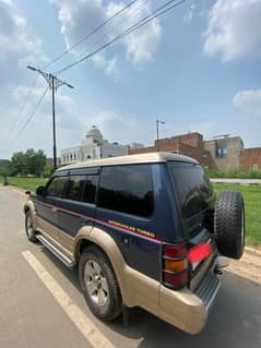 mitsubishi pajero look like new car