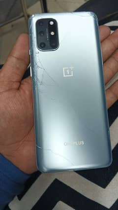 one plus 8t 8gb ram 128 gb  memorie