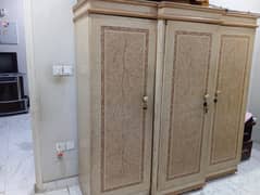 3 Door Deco Divider (Almari)