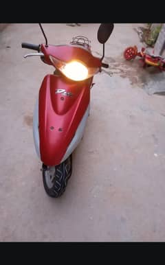 Honda dio Scooty
