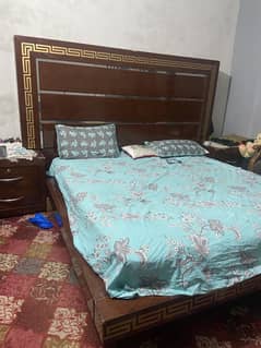 Bed and dressing