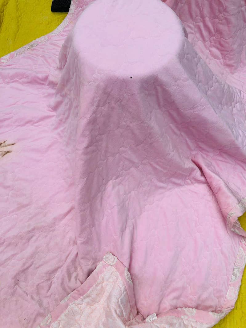 Blankets and comforters 3