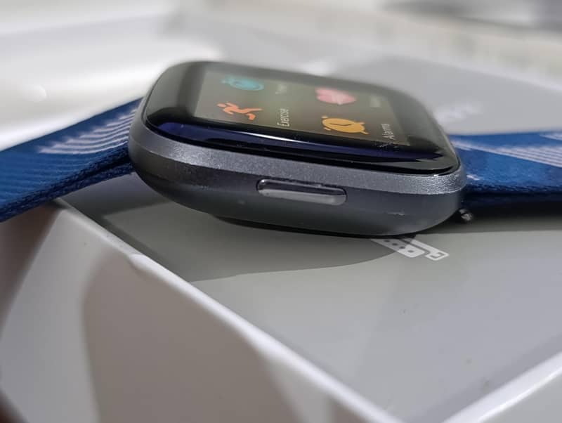 Fitbit Versa 2 8