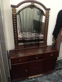 dressing table