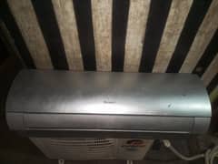 Gree DC Inverter 1 Ton