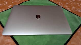 Macbook PRO 2017 |  15.4" | 16HB+512GB | With TouchBar