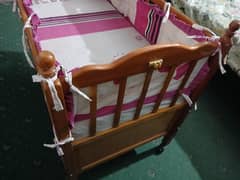 imported baby cot in gud condition