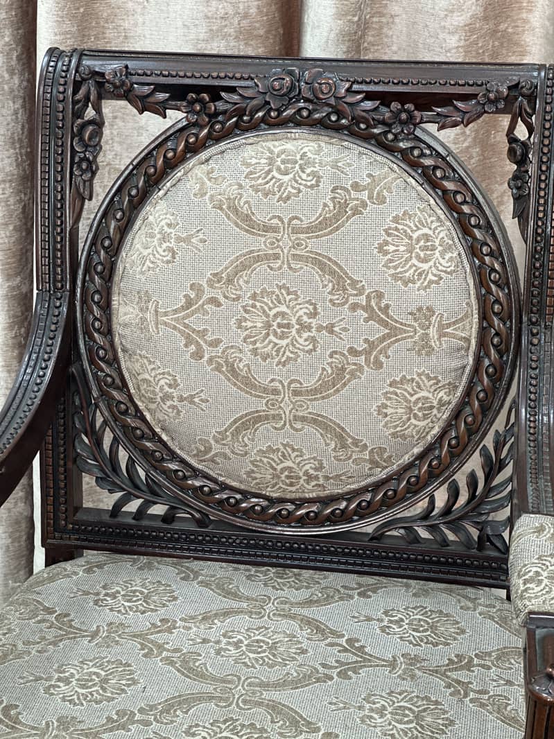 Sofa set with tables 2
