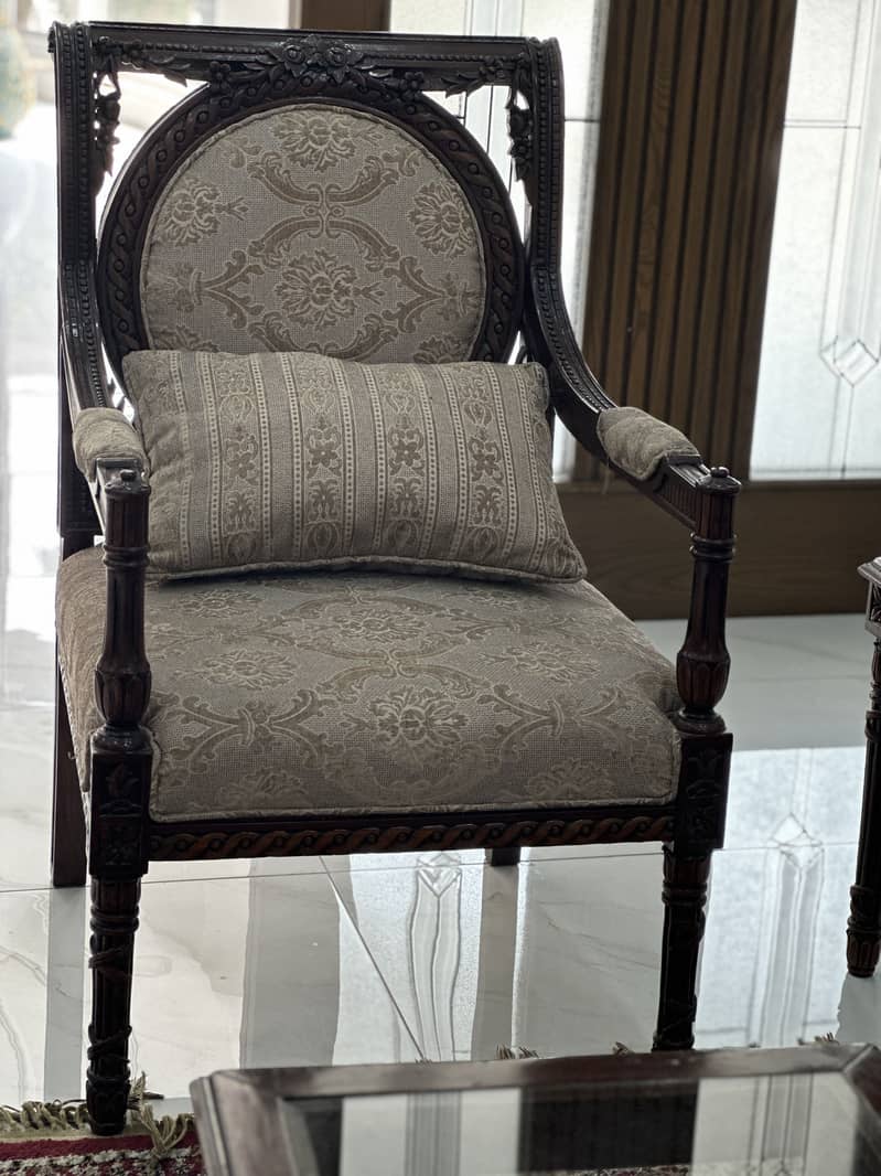 Sofa set with tables 11