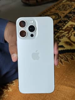 15 pro max white titanium