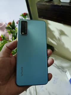 vivo y20s 4gb 128gb  total original 10 by 9.5 with box charger