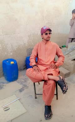 mujhy job ki zaroorat hai