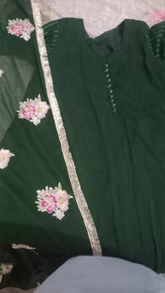 Stylish Green Frock for Sale – Only Rs. 5000! 3