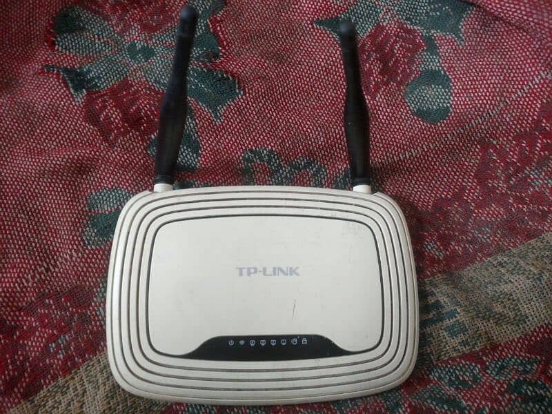 TP Link Router Double Antenna 0
