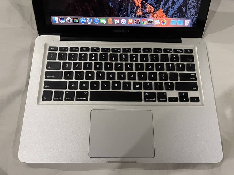 Macbook pro 2011 core i5 5
