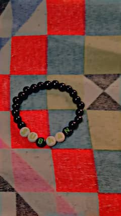 hand name bracelet